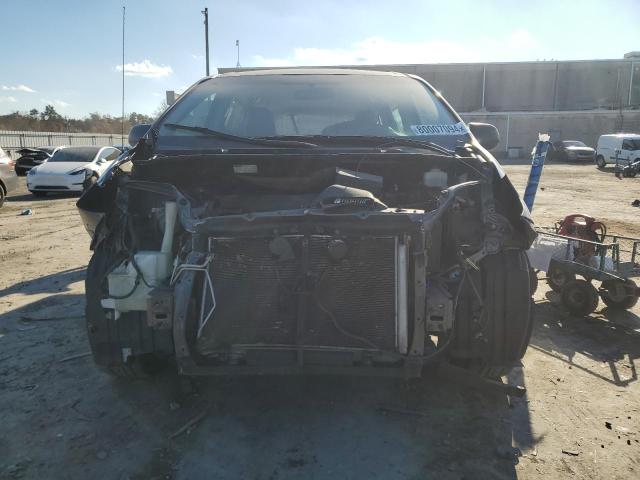 Photo 5 from auction – 2011 TOYOTA SIENNA BAS with VIN 5TDKA3DC0BS005209