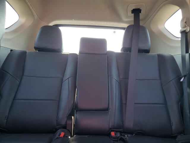 Photo 10 from auction – 2016 TOYOTA RAV4 LE with VIN JTMBFREV2GJ085265