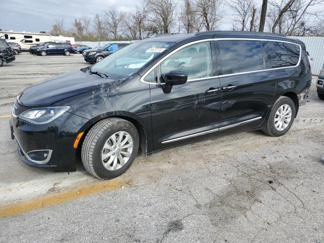 CHRYSLER PACIFICA T 2017 with VIN 2C4RC1BG0HR832261 - Photo from auction