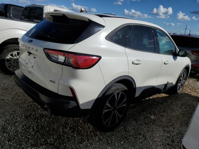 Photo 3 from auction – 2021 FORD ESCAPE SE with VIN 1FMCU0BZ7MUB13564
