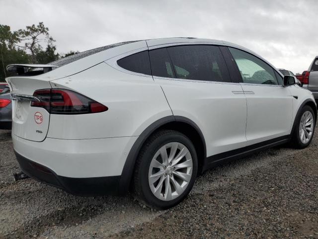 Photo 3 from auction – 2019 TESLA MODEL X with VIN 5YJXCAE26KF140032