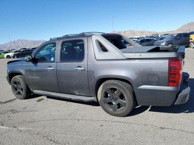 Фото 2 с аукциона – 2011 CHEVROLET AVALANCHE с VIN 3GNMCEE00BG214572