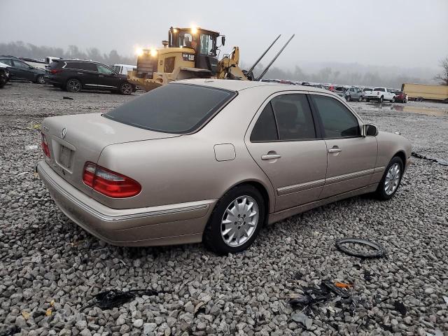 Photo 3 from auction – 2001 MERCEDES-BENZ E 320 with VIN WDBJF65J11B364035