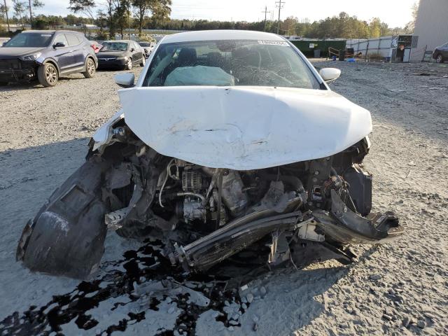 Photo 5 from auction – 2016 CHRYSLER 200 LIMITE with VIN 1C3CCCABXGN151953
