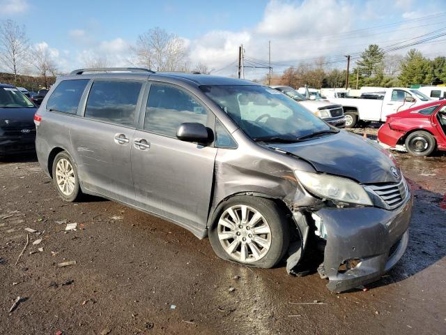 Photo 4 from auction – 2012 TOYOTA SIENNA XLE with VIN 5TDYK3DC4CS234467