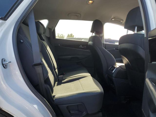 Photo 11 from auction – 2017 KIA SORENTO LX with VIN 5XYPGDA59HG221548