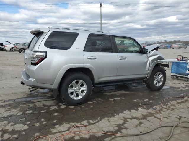 Photo 3 from auction – 2018 TOYOTA 4RUNNER SR with VIN JTEBU5JR0J5577392