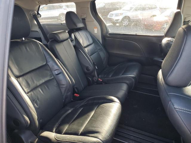 Photo 11 from auction – 2017 TOYOTA SIENNA SE with VIN 5TDXZ3DC7HS829067