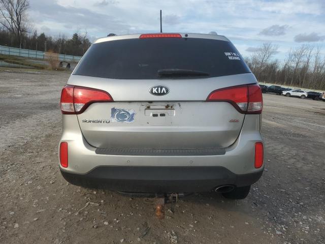 Photo 6 from auction – 2015 KIA SORENTO LX with VIN 5XYKTDA63FG568207