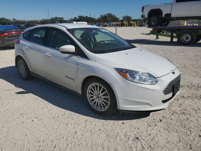Снимка 4 от търг – 2014 FORD FOCUS BEV с VIN 1FADP3R44EL238014