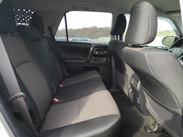 Photo 11 from auction – 2019 TOYOTA 4RUNNER SR with VIN JTEBU5JR6K5735848