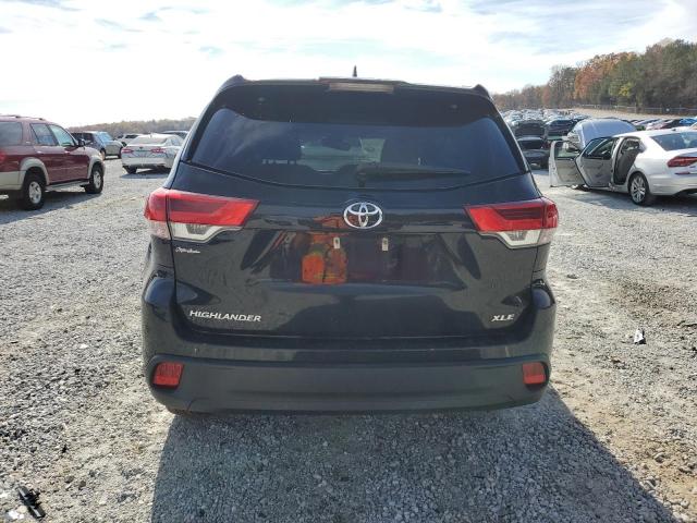 Photo 6 from auction – 2017 TOYOTA HIGHLANDER with VIN 5TDKZRFHXHS206788