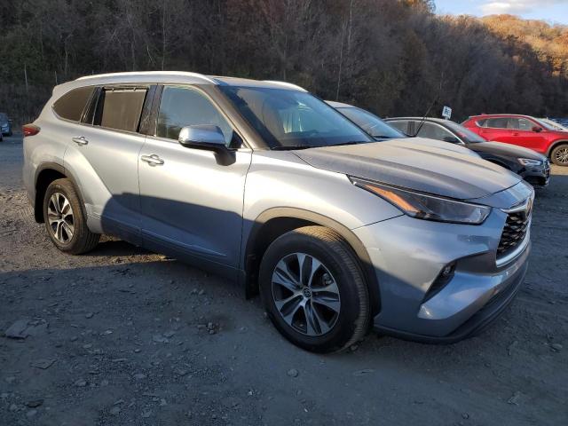 Photo 4 from auction – 2022 TOYOTA HIGHLANDER with VIN 5TDGZRBH9NS173578
