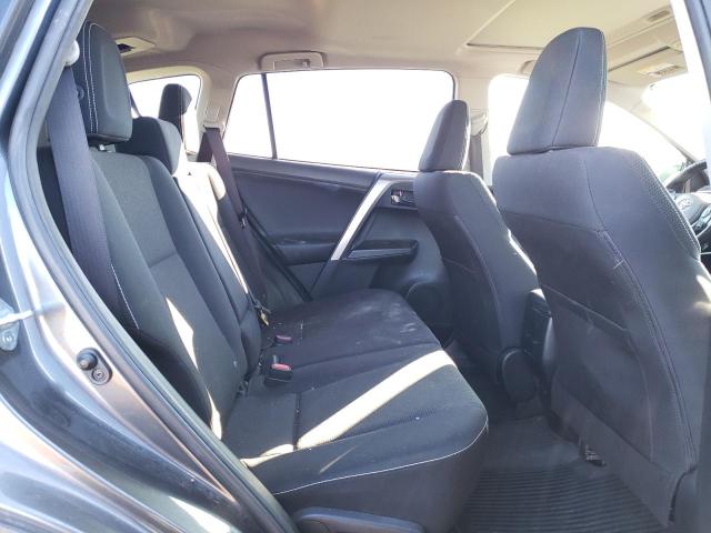 Photo 11 from auction – 2017 TOYOTA RAV4 XLE with VIN JTMRFREV2HD212207