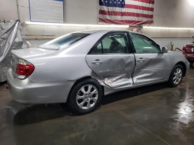 Photo 3 from auction – 2005 TOYOTA CAMRY LE with VIN 4T1BF30K75U110369