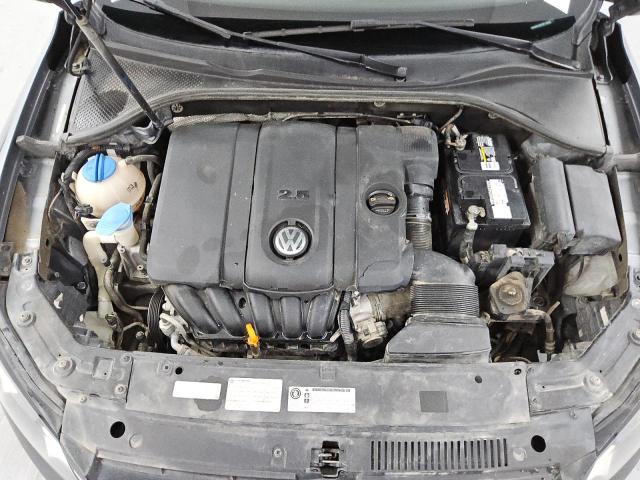 Photo 11 from auction – 2013 VOLKSWAGEN PASSAT S with VIN 1VWAP7A31DC119646