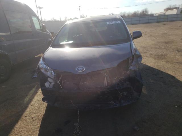 Photo 5 from auction – 2017 TOYOTA SIENNA XLE with VIN 5TDDZ3DC0HS161809