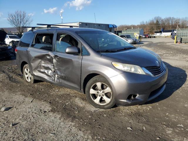 Photo 4 from auction – 2011 TOYOTA SIENNA BAS with VIN 5TDKA3DC4BS004466
