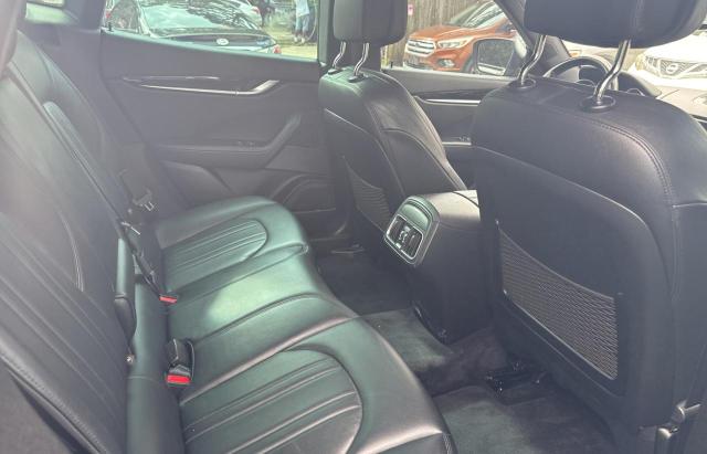 Photo 6 from auction – 2018 MASERATI LEVANTE with VIN ZN661XUA7JX284236
