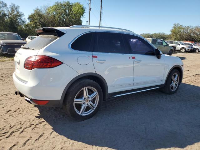 Photo 3 from auction – 2014 PORSCHE CAYENNE with VIN WP1AF2A29ELA36644