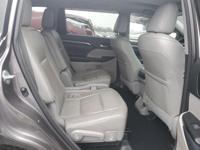 Photo 11 from auction – 2016 TOYOTA HIGHLANDER with VIN 5TDDKRFH8GS279489