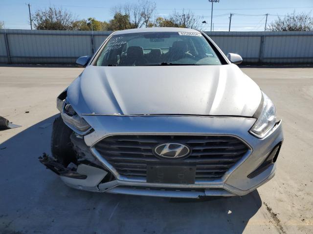 Photo 5 from auction – 2019 HYUNDAI SONATA SE with VIN 5NPE24AF2KH820340