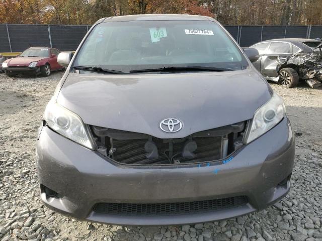 Photo 5 from auction – 2015 TOYOTA SIENNA LE with VIN 5TDJK3DC8FS121868