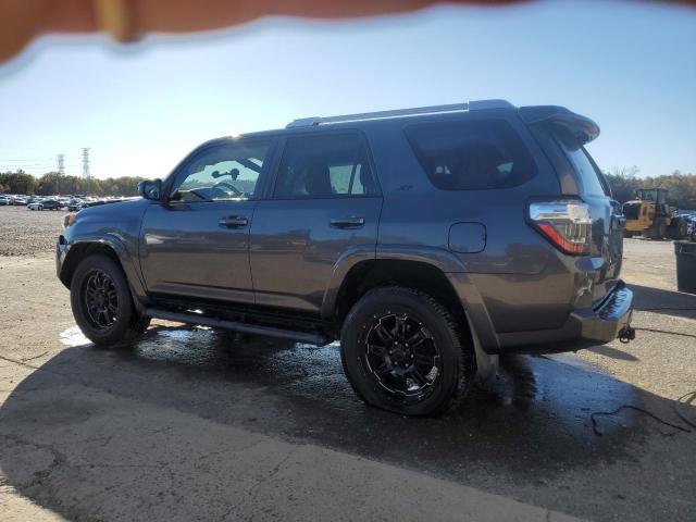 Photo 2 from auction – 2018 TOYOTA 4RUNNER SR with VIN JTEZU5JR6J5171101