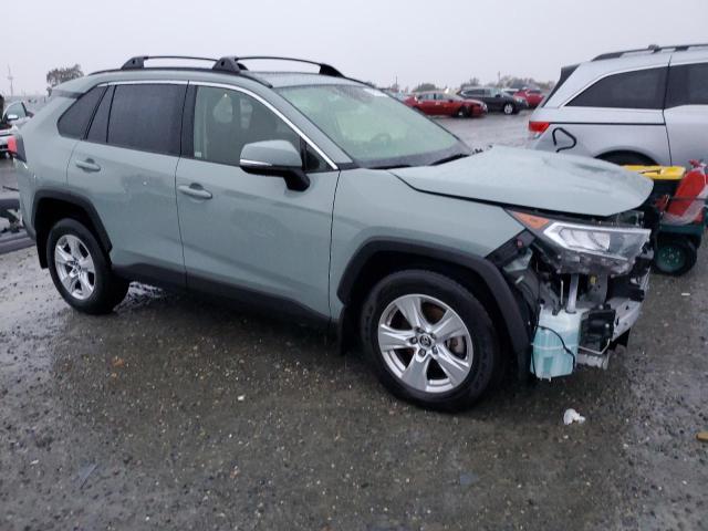Zdjęcie 4 z aukcji – 2019 TOYOTA RAV4 XLE z VIN JTMP1RFV3KD007538
