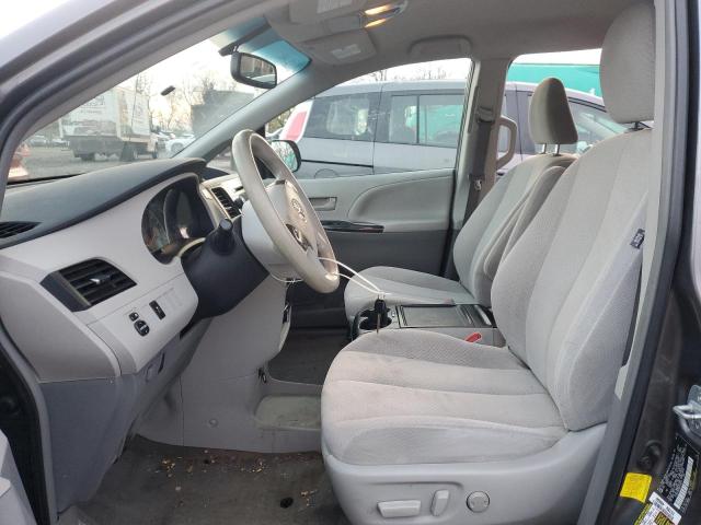Foto 7 de la subasta – 2013 TOYOTA SIENNA LE con VIN 5TDKK3DC8DS345675