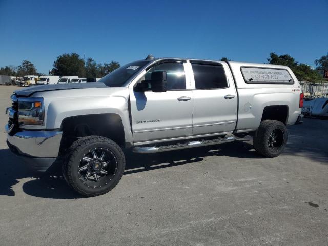 CHEVROLET SILVERADO 2017 with VIN 3GCUKREC2HG349395 - Photo from auction
