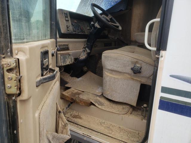 Photo 9 from auction – 1997 WINNEBAGO HC with VIN 1GBLP37J9V3308593