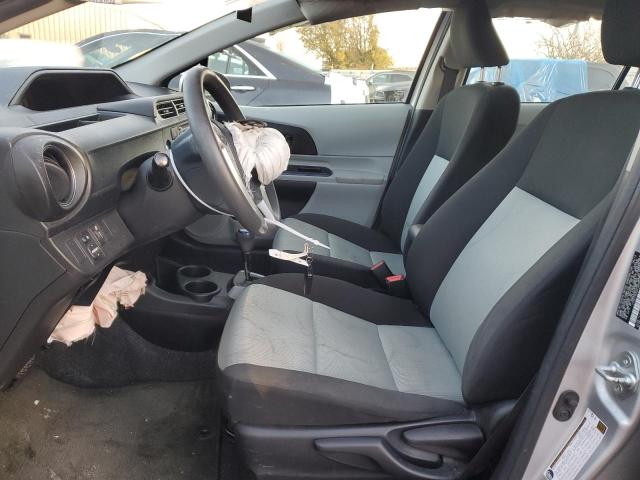 Photo 7 from auction – 2013 TOYOTA PRIUS C with VIN JTDKDTB30D1043503