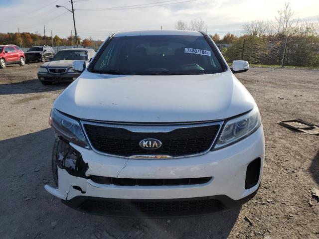 Photo 5 from auction – 2015 KIA SORENTO LX with VIN 5XYKT3A61FG596386