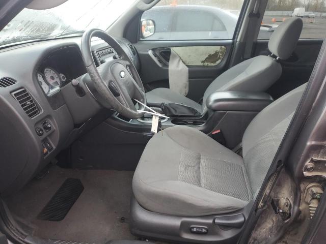 Photo 7 from auction – 2005 FORD ESCAPE XLT with VIN 1FMYU93115KB28352