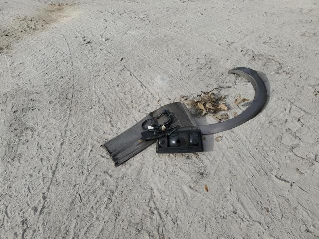 Photo 13 from auction – 2001 FORD EXCURSION with VIN 1FMNU42L11EC27304