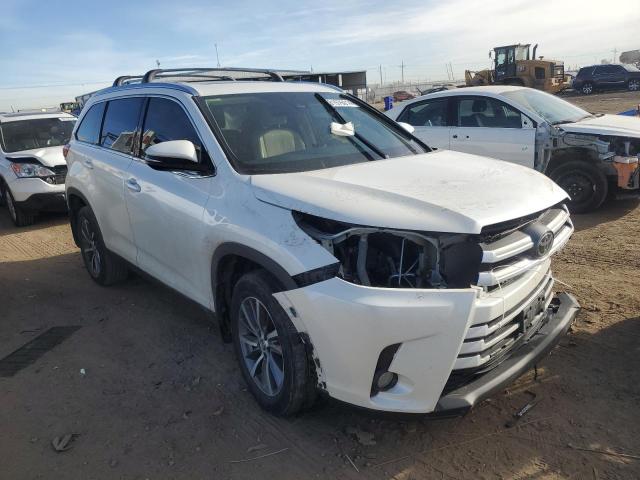 Photo 4 from auction – 2019 TOYOTA HIGHLANDER with VIN 5TDJZRFH4KS622676