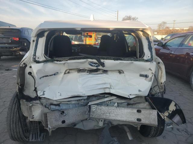 Photo 6 from auction – 2015 TOYOTA PRIUS C with VIN JTDKDTB31F1087755