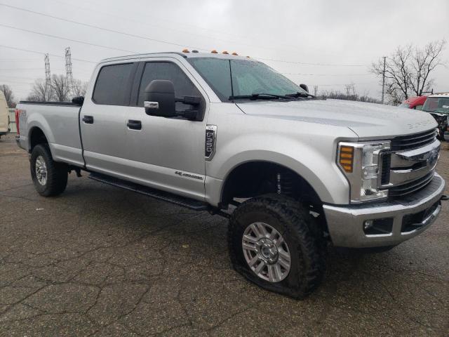 Photo 4 from auction – 2018 FORD F350 SUPER with VIN 1FT8W3BT2JEB27217