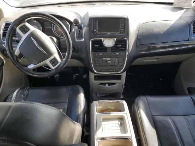 Photo 8 from auction – 2014 CHRYSLER TOWN & COU with VIN 2C4RC1BGXER295345