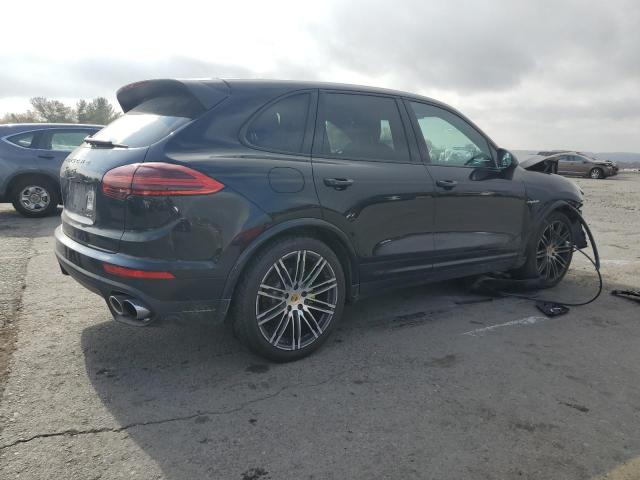 Photo 3 from auction – 2017 PORSCHE CAYENNE SE with VIN WP1AE2A20HLA70933