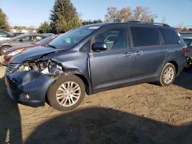 Photo 1 from auction – 2017 TOYOTA SIENNA XLE with VIN 5TDYZ3DC5HS854487