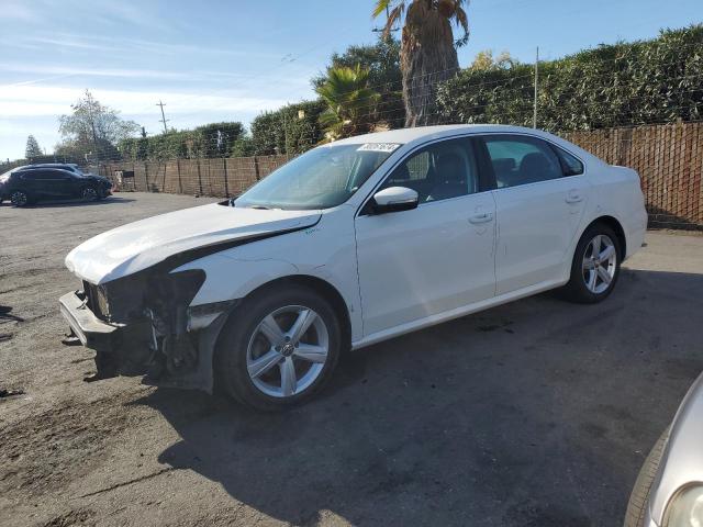 Photo 1 from auction – 2015 VOLKSWAGEN PASSAT S with VIN 1VWAT7A31FC077073