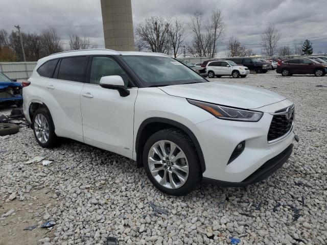 Photo 4 from auction – 2022 TOYOTA HIGHLANDER with VIN 5TDXBRCH9NS557105