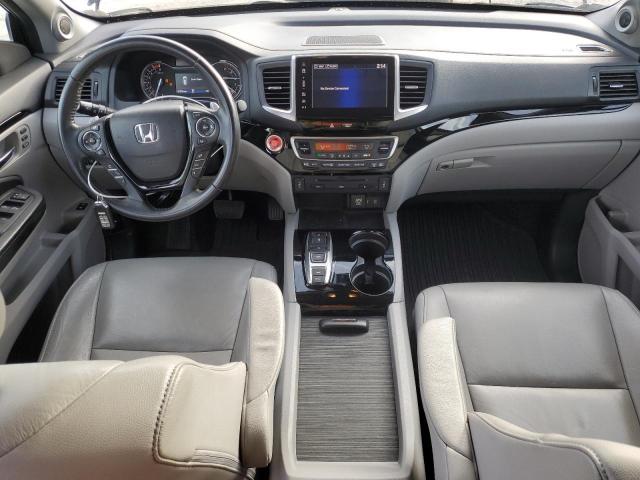 Photo 8 from auction – 2017 HONDA PILOT TOUR with VIN 5FNYF6H98HB096299