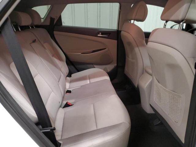 Photo 11 from auction – 2018 HYUNDAI TUCSON SE with VIN KM8J2CA40JU660207