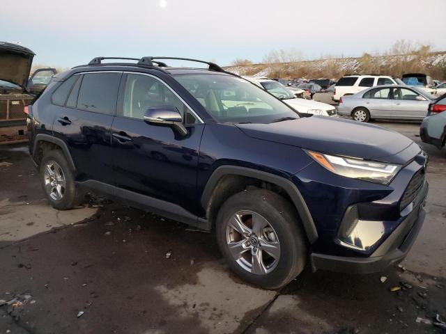 Photo 4 from auction – 2022 TOYOTA RAV4 XLE with VIN JTMP1RFV3NJ040321