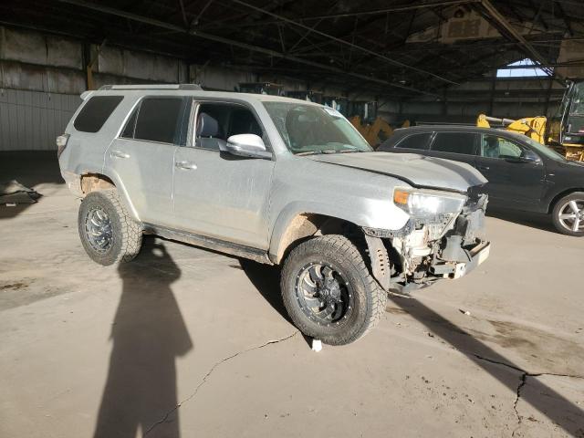 Photo 4 from auction – 2016 TOYOTA 4RUNNER SR with VIN JTEBU5JR4G5327209