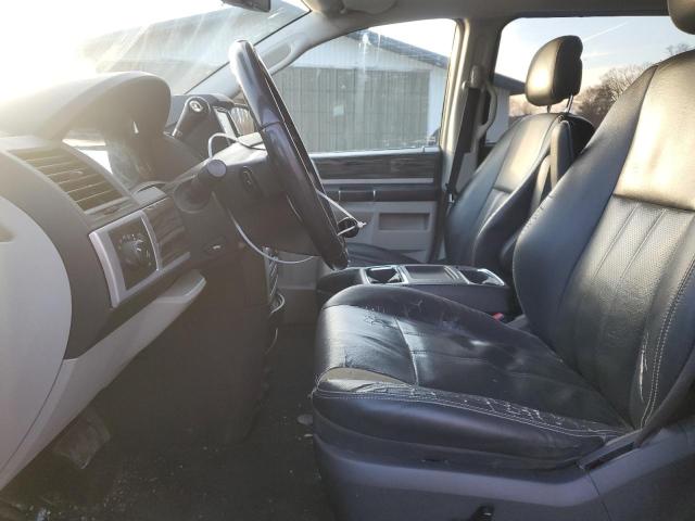 Photo 7 from auction – 2010 CHRYSLER TOWN & COU with VIN 2A4RR5DX5AR290660