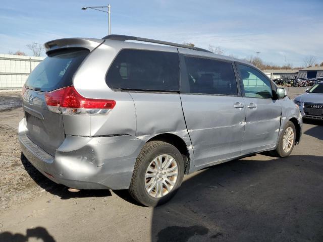 Photo 3 from auction – 2014 TOYOTA SIENNA XLE with VIN 5TDYK3DC3ES411965